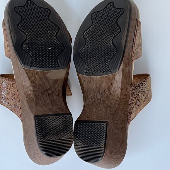 Dansko Sophie Sandals 9.5 Wedge Leather Clogs 40 Iridescent Neutral Boho Wedges - Picture 12 of 16